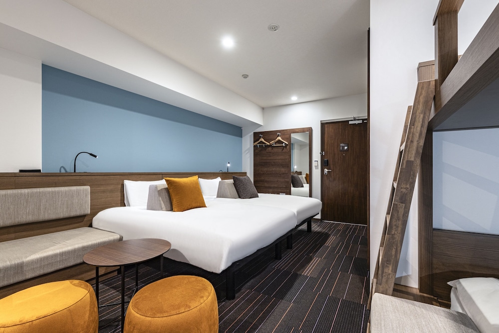Bunk bed room - 4 adults, Non-Smoking photo 3