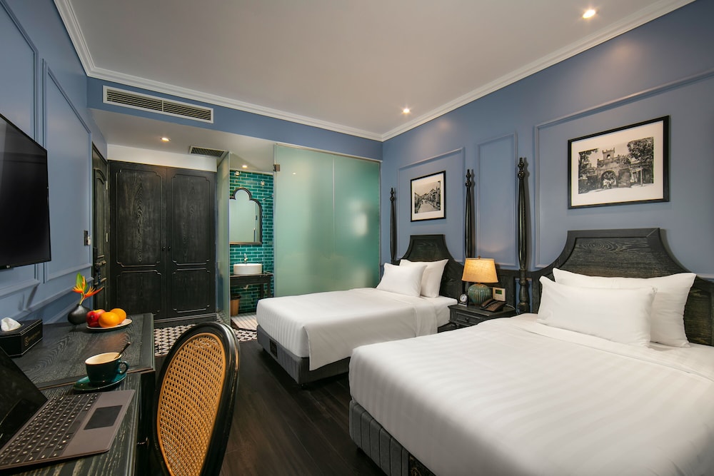 Standard Double or Twin Room - Photo 15