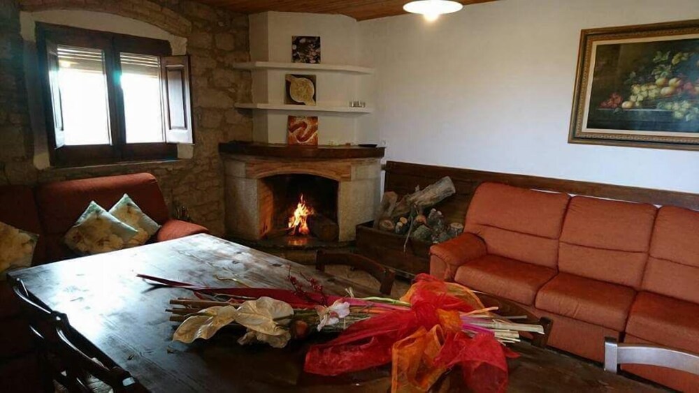 House, 3 Bedrooms, Terrace, Mountain View photo 3