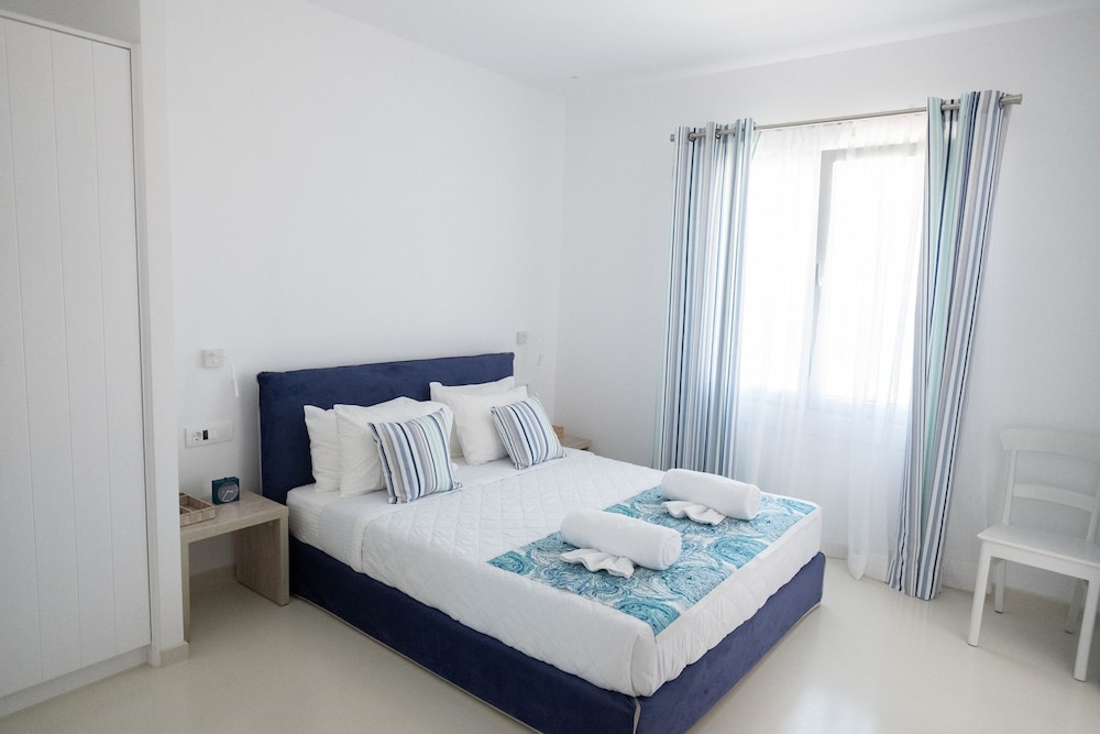 Luxury House with Private Pool 2AB Seaside