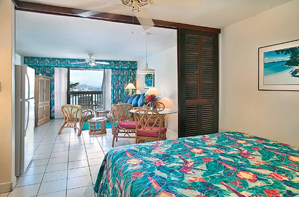 Standard Studio Suite, 1 King Bed with Sofa bed, Harbor View (Yacht Harbor)