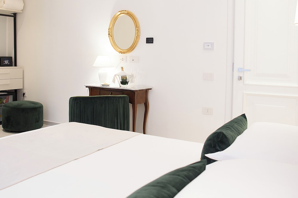 Deluxe Garden View Room
