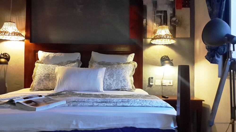 Signature Suite, 1 King Bed, Terrace, Executive Level photo 1