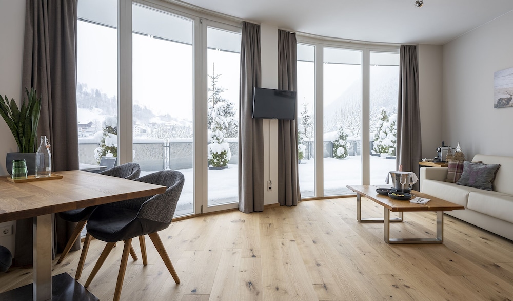 Suite, 1 Bedroom, Mountain View photo 3