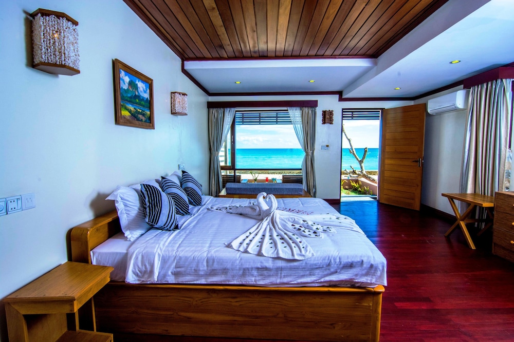 Merciel Room (Sea View Bungalow)