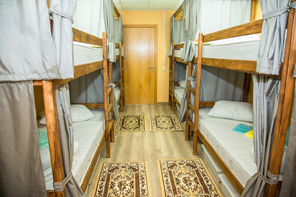 Bed in 8-Bed Dormitory Room for women