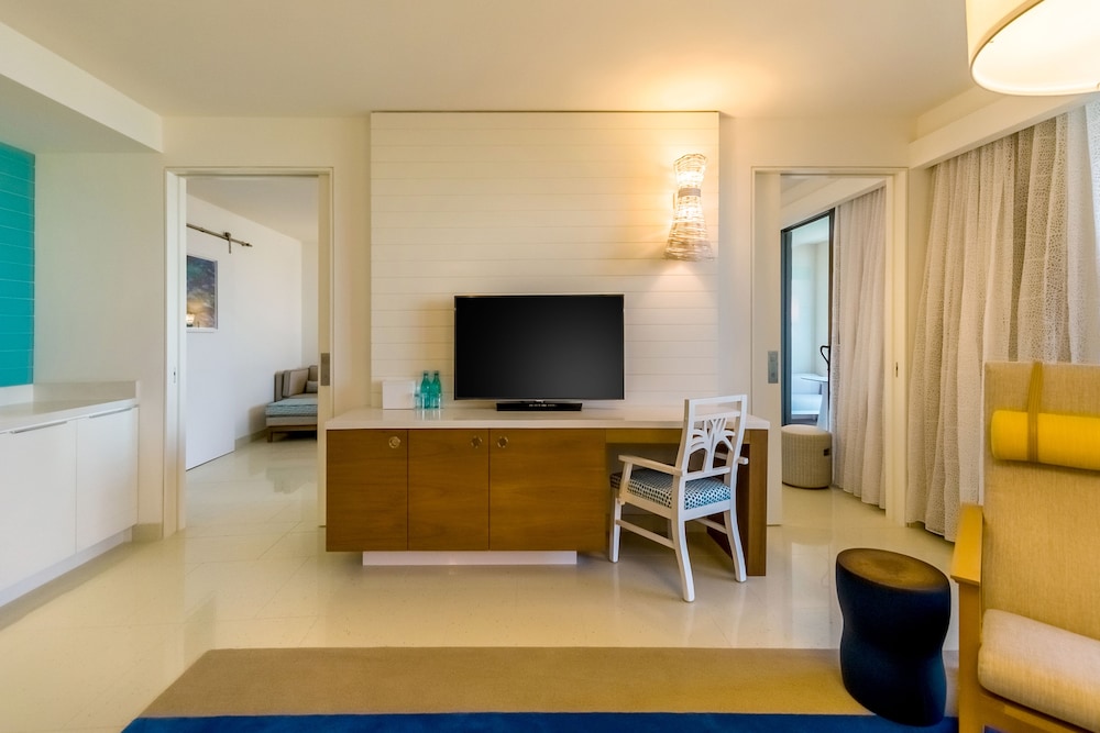 Room, 1 Bedroom (residence,1 King,fountain Vw,west Twr)