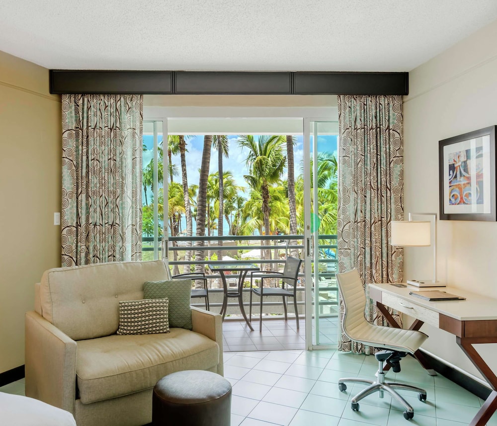 Balcony Pool View Room with 2 Double Beds - Photo 3