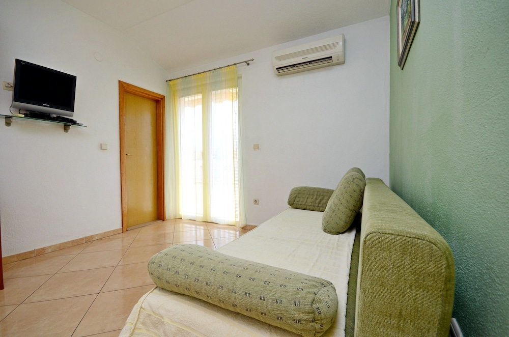 Apartment (A3)
