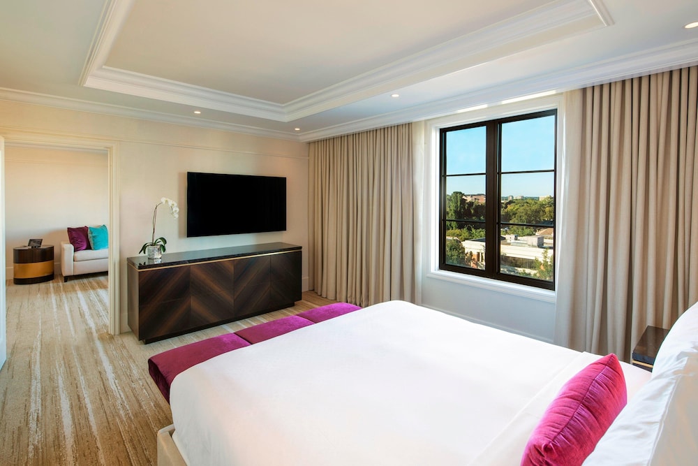 Suite, 1 King Bed (St. Regis) - Photo 1
