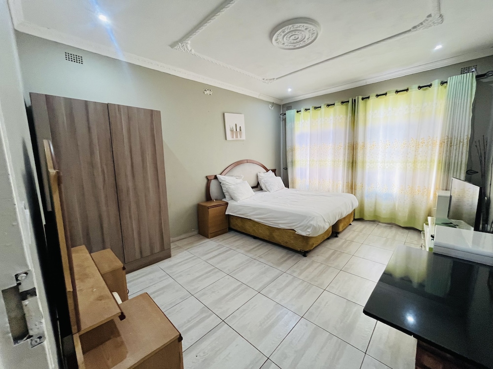 Family Double or Twin Room photo 1