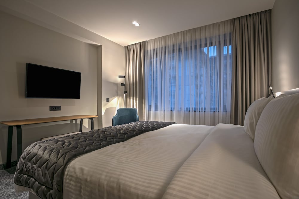 Standard Double Room - Photo 6
