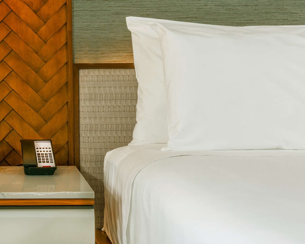 King Room with One King Bed and Sofa Bed (Non Smoking)