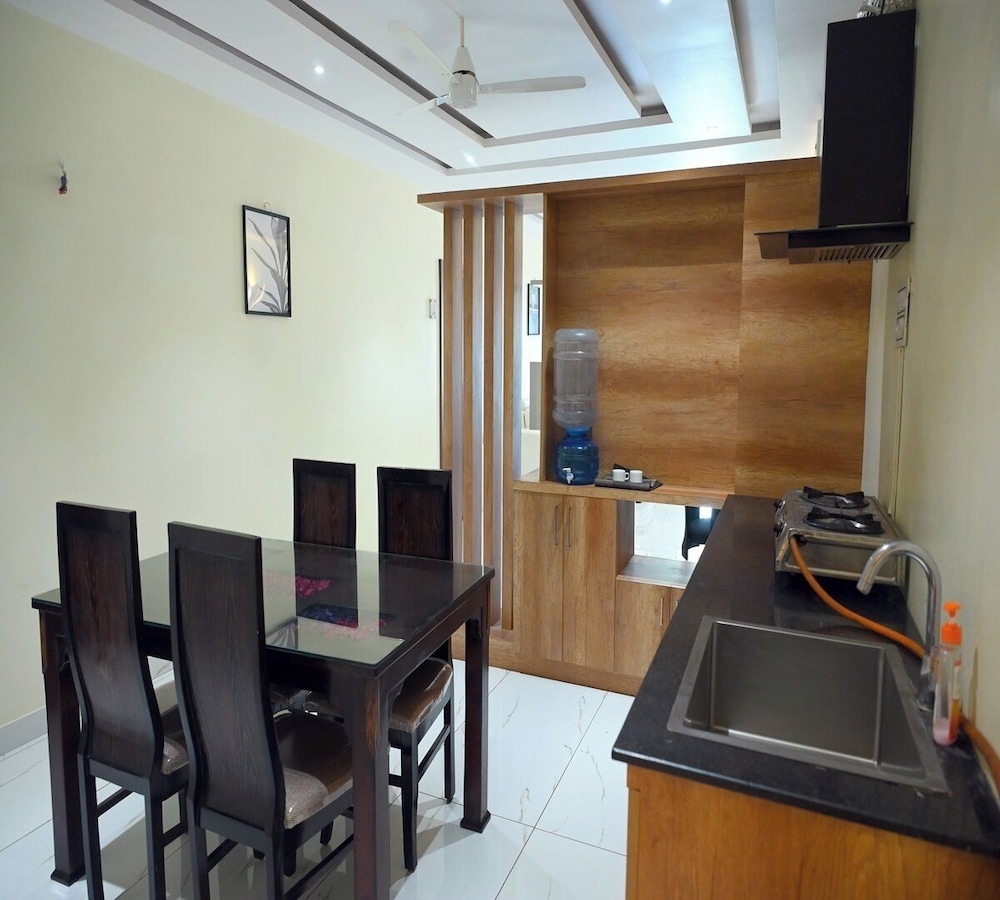 Family Apartment photo 2