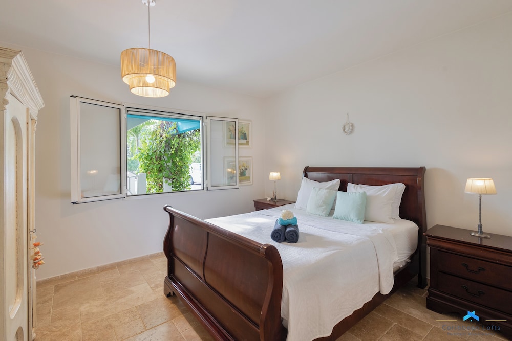 Deluxe Condo, 1 Queen Bed, Marina View photo 3