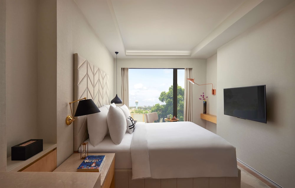 Room, 1 Queen Bed photo 1