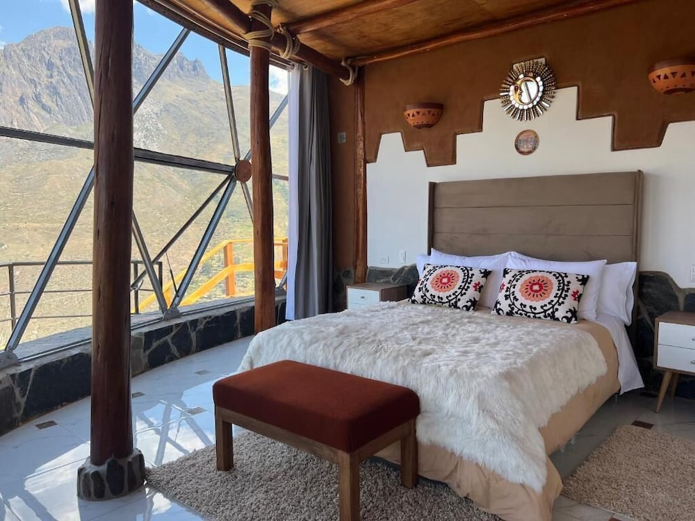 Junior Suite, 1 Queen Bed, Valley View photo 1