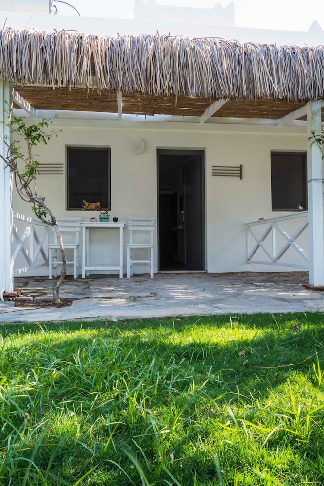 Standard Quadruple Room, Multiple Beds, Patio photo 2