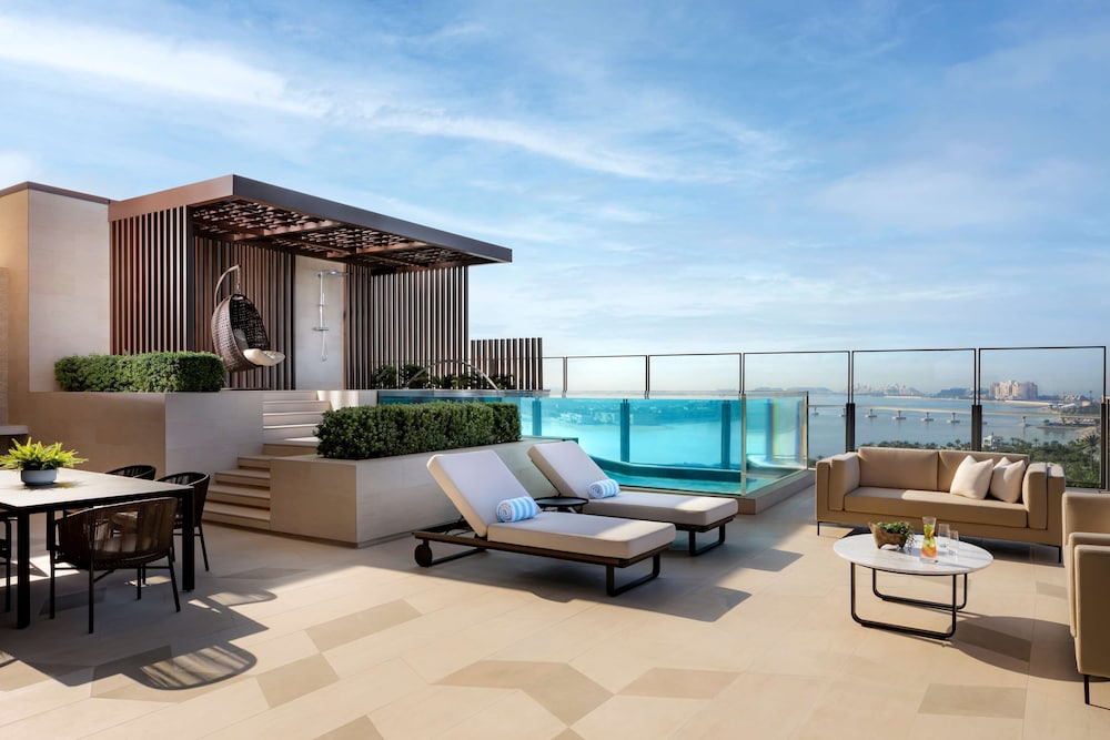 Villa (Sky Pool - Palm View) - Beach View