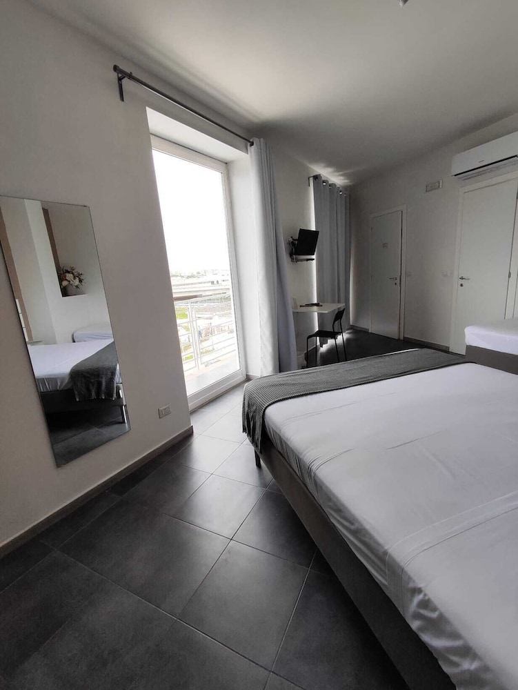 Superior Triple Room photo 2