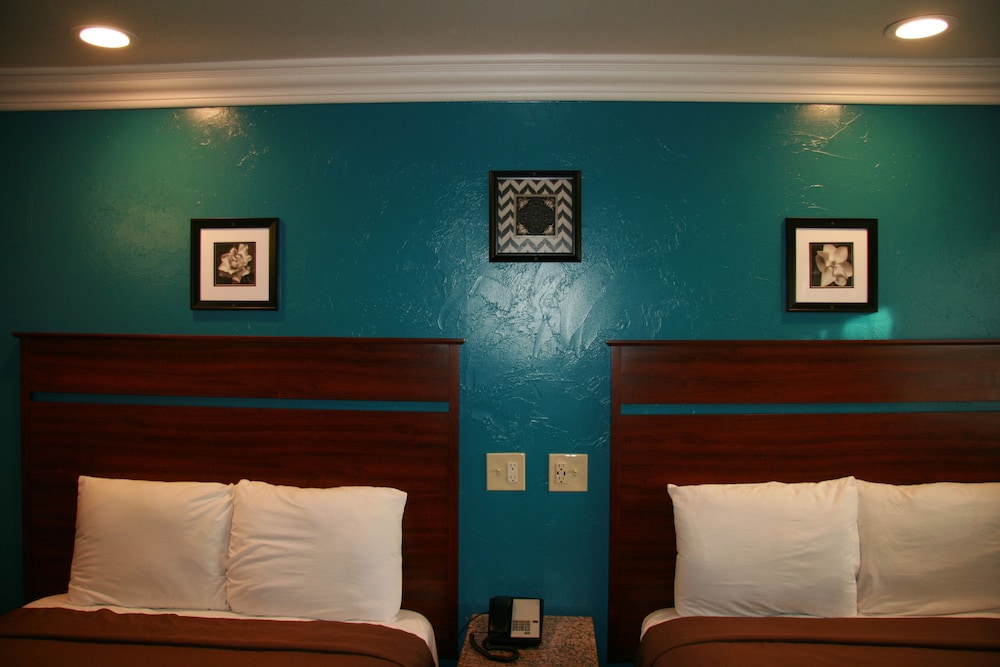 Deluxe Room, 2 Double Beds photo 2
