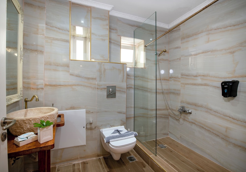 Economy Triple Room - Ground Floor