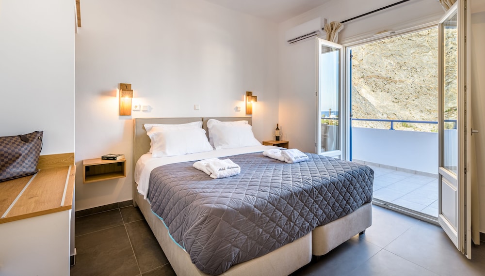 Standard Triple Room, Sea View - Photo 1
