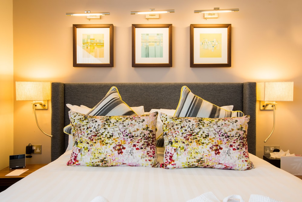 Premium Room, 1 Queen Bed photo 3