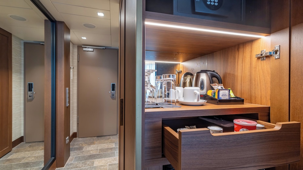Classic Room, 2 Twin Beds, Club Lounge Access