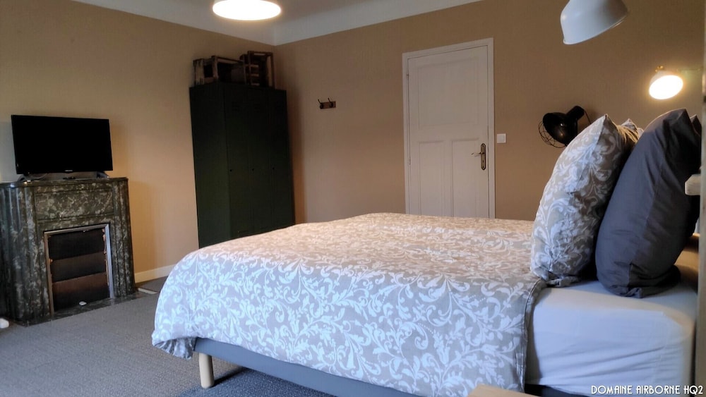 Exclusive Double or Twin Room photo 2