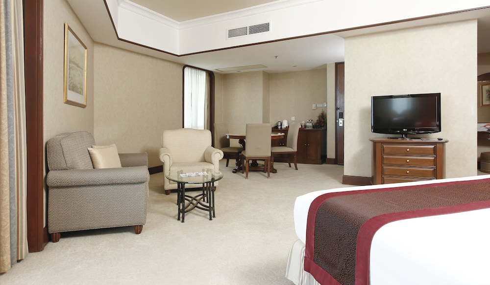 Pacific Junior Suite