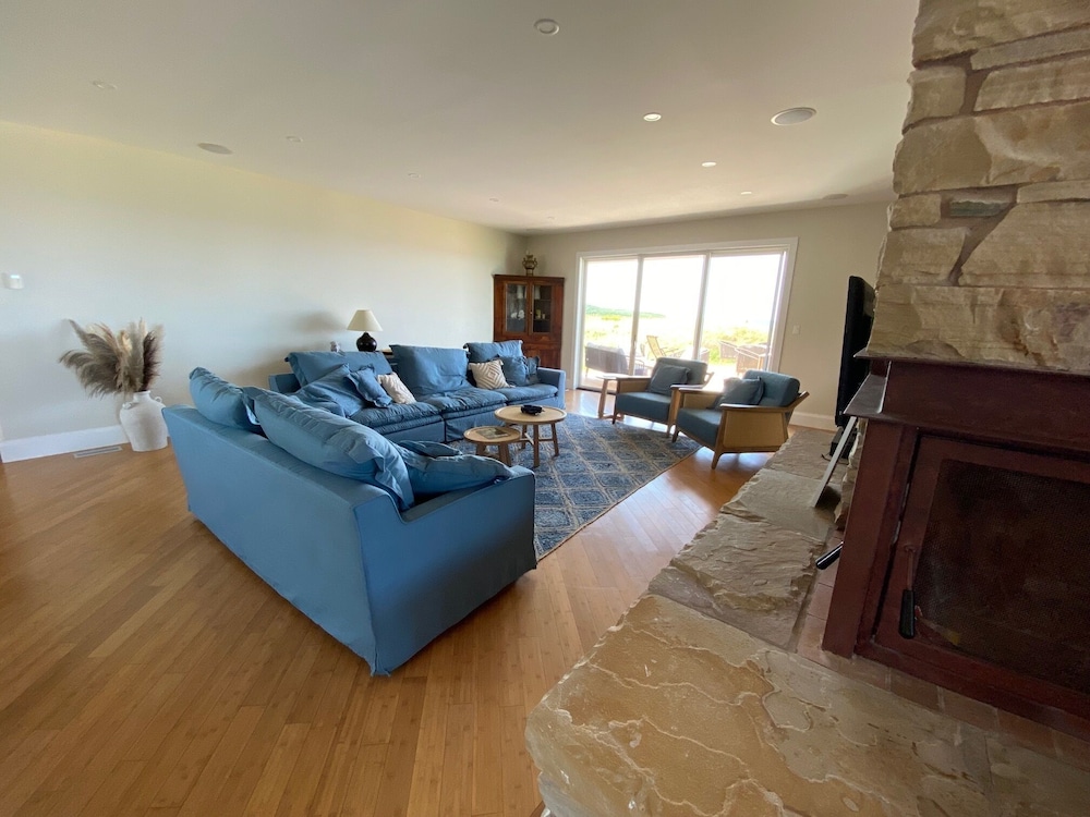 Presidential Studio Suite, 1 Bedroom, Ocean View, Beachside photo 1