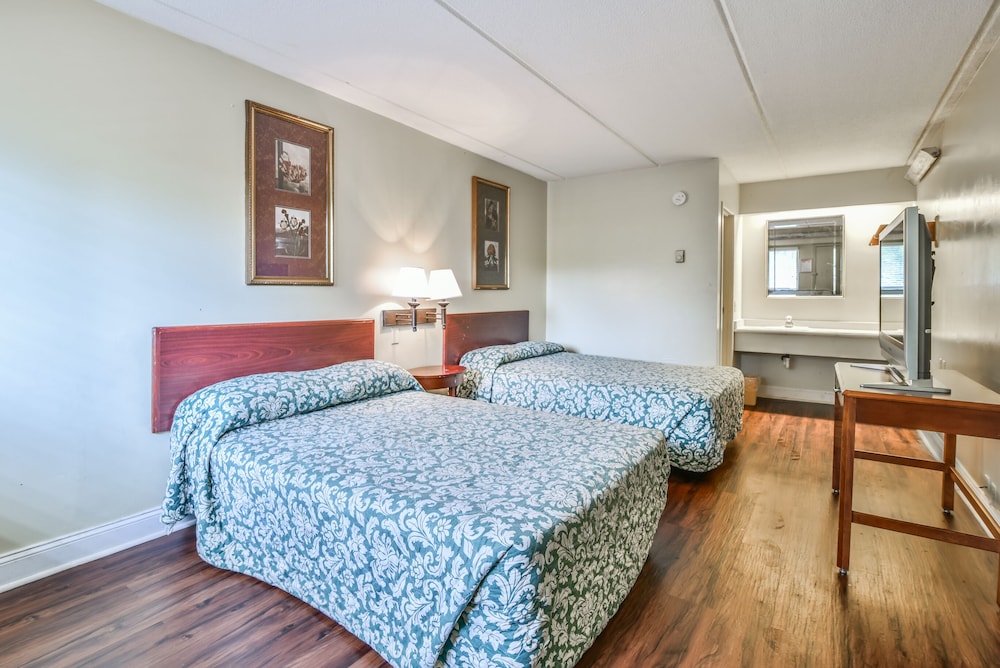 Basic Double Room photo 1