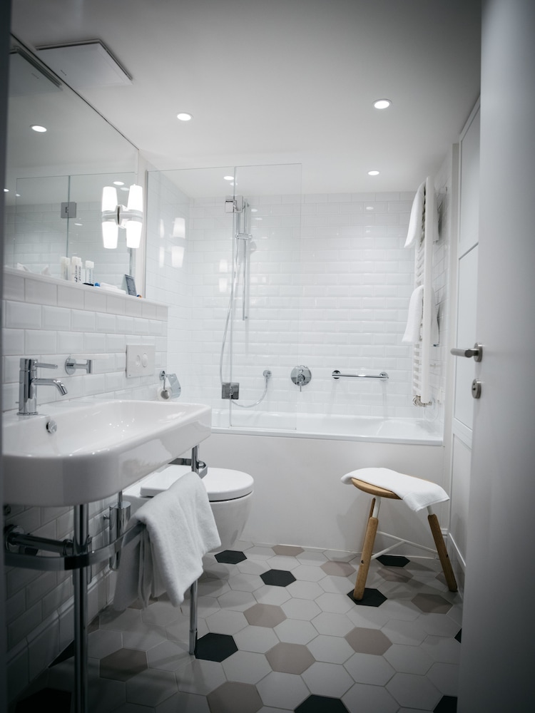 Double Room (medium) - Photo 12