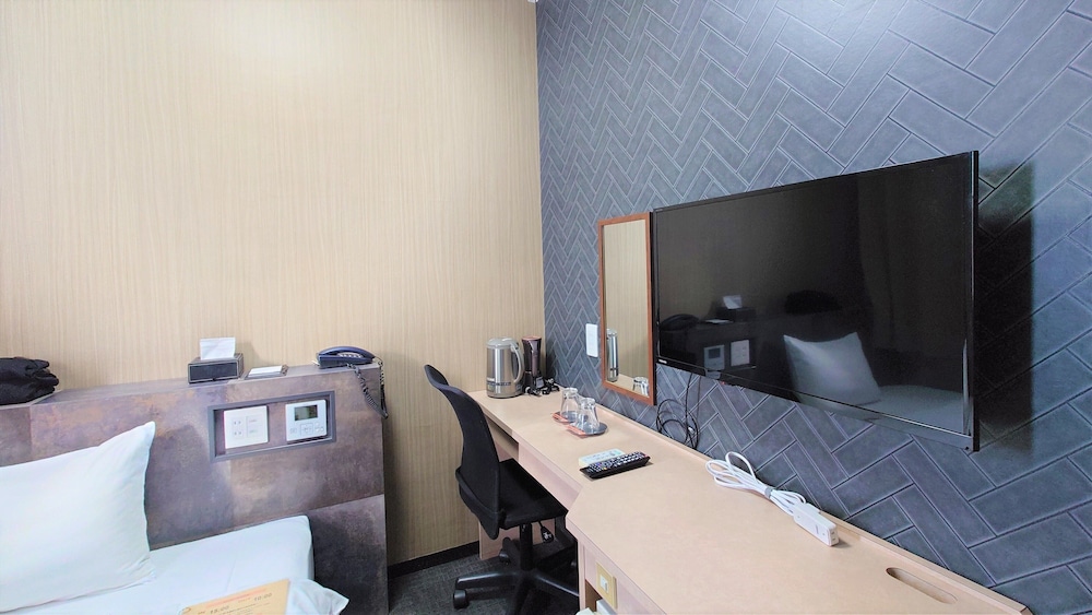Renovated Semi Double Room, Non Smoking (Single Use) photo 2