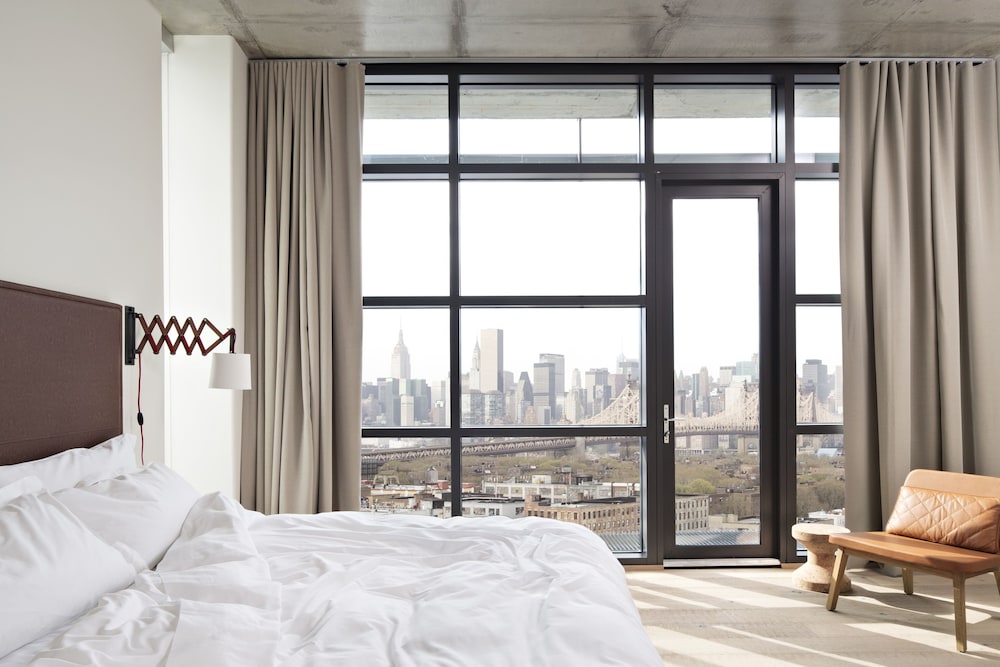 Premium Suite, 2 Bedrooms, Balcony, City View photo 1