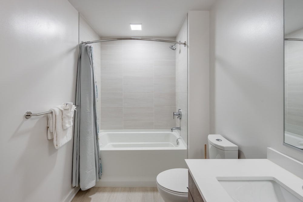 Luxury Apartment, 1 Bedroom (Room décor/layout/colors vary by unit) - Photo 9