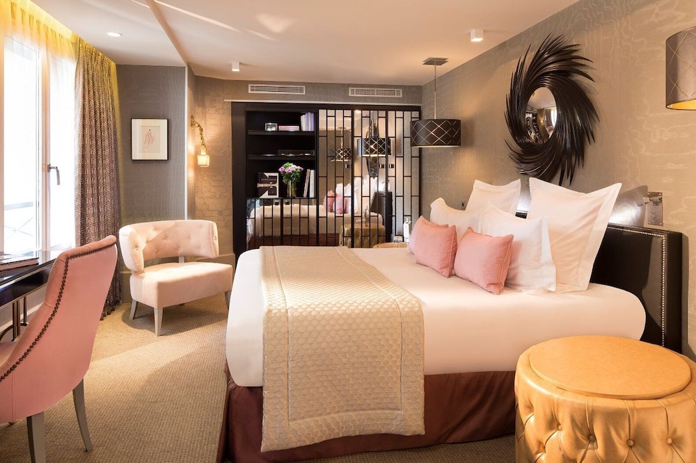 Deluxe Room, Courtyard View photo 1