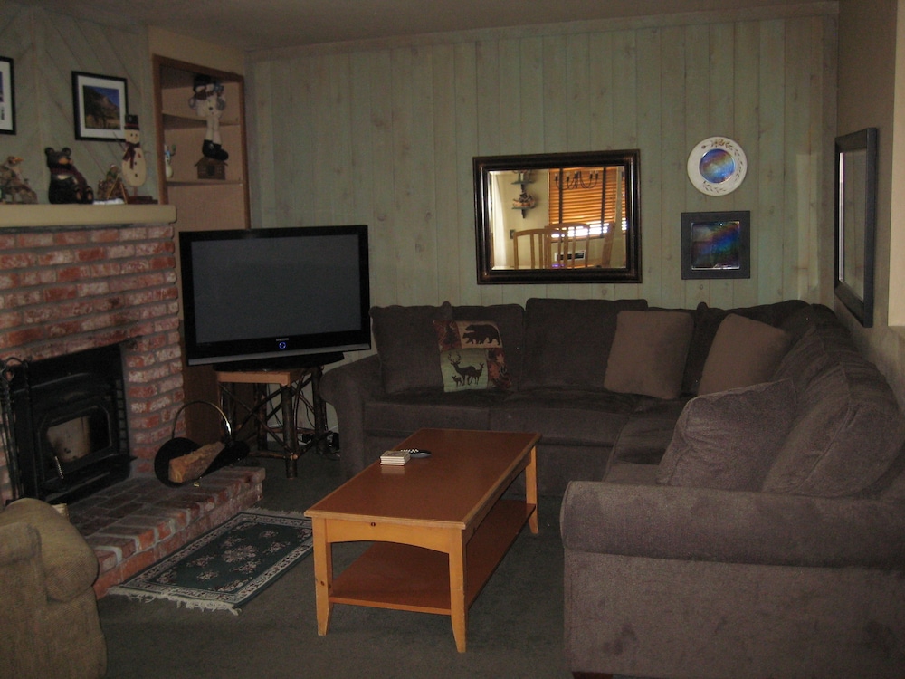Premier Condo, 2 Bedrooms, Mountain View photo 1