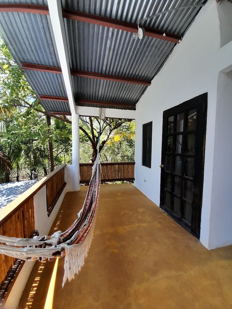 Room, 2 Double Beds, Private Bathroom, Ocean View photo 2