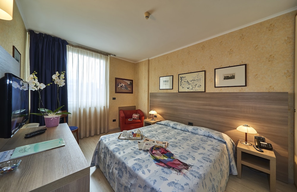 Double Room Single Use, City View photo 1
