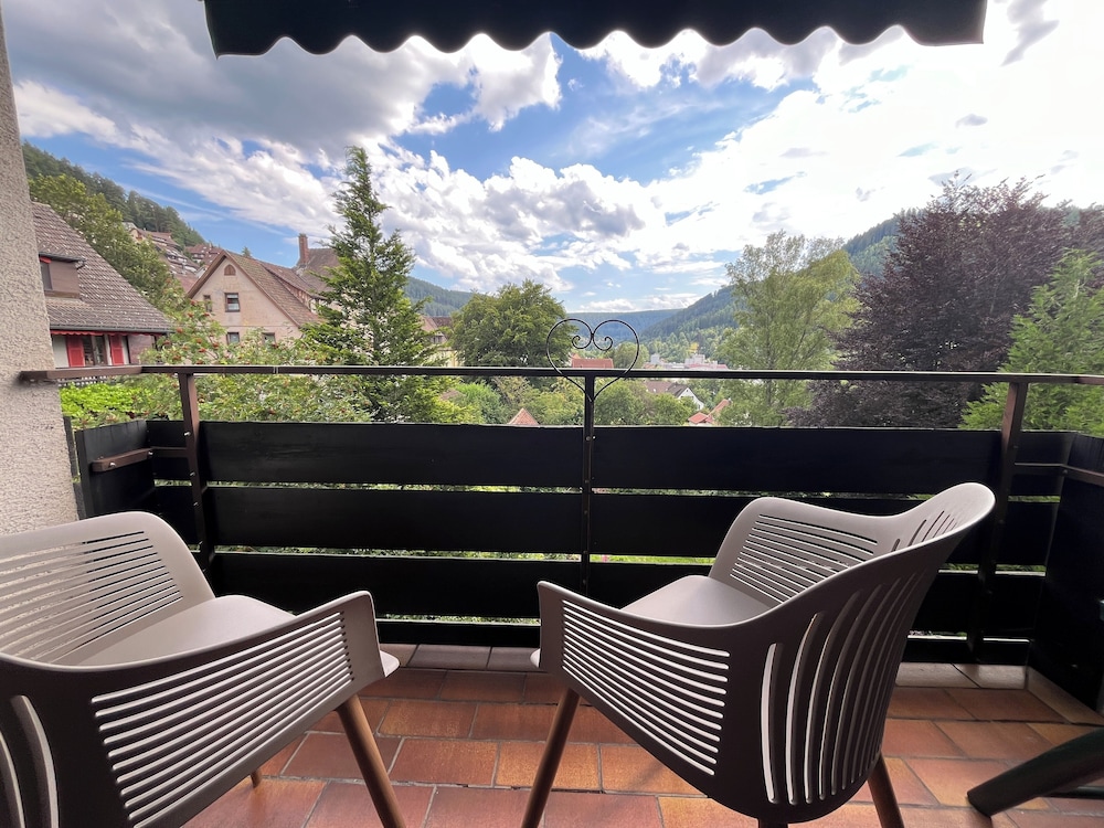 Classic Triple Room, Multiple Beds, Non Smoking, Mountain View photo 2