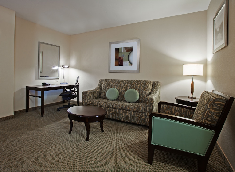 Junior Suite, 1 King Bed - Photo 2