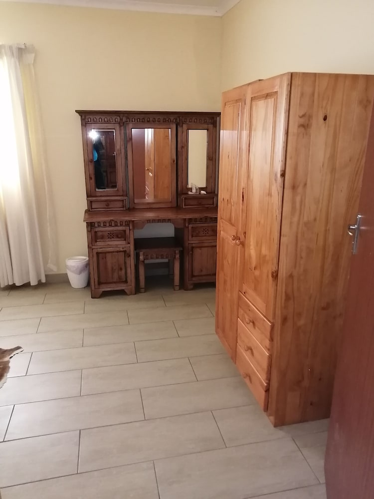 Room (Self Catering) photo 3