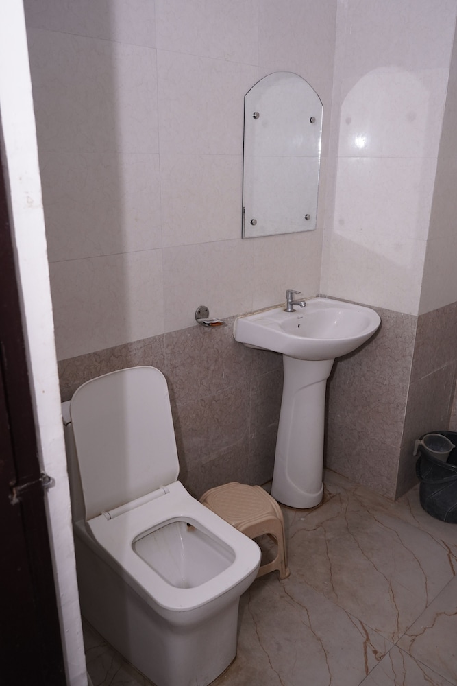 Economy Double Room photo 2
