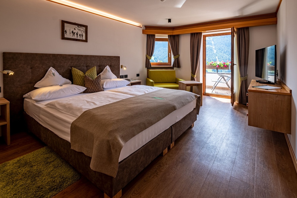 Comfort Double Room, 1 Bedroom, Mountain View photo 2