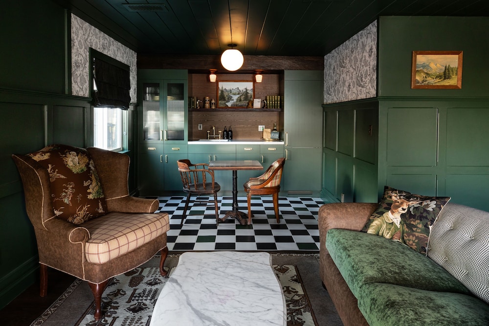 Otto's Chalet