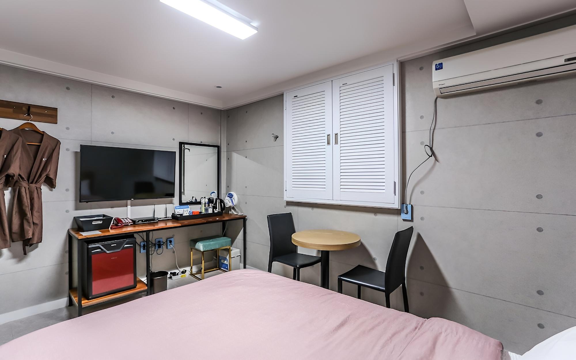 Room (Standard Room B) - Photo 2