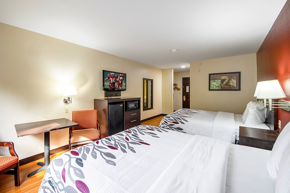 Deluxe Room, 2 Queen Beds, Non Smoking - Photo 3