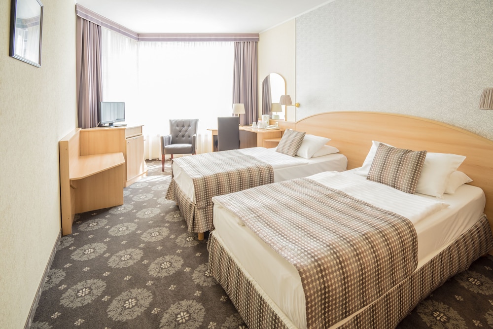 Deluxe Twin Room - Photo 1